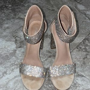Bling, Bling and more Bling! Beautiful Heels!